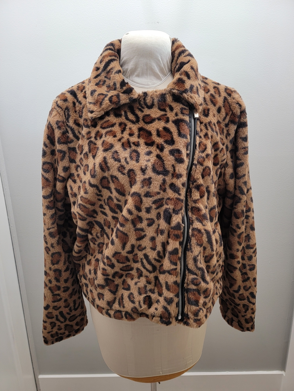 Jou Jou Leopard Print Teddy Jacket in Brown